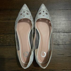 One pie of size 11 flats. Worn once at my wedding.